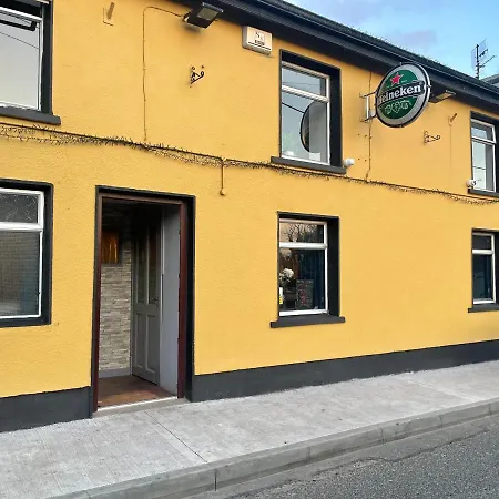 Danny's Bar & County Clare فندق-كبسولة Broadford (Clare)