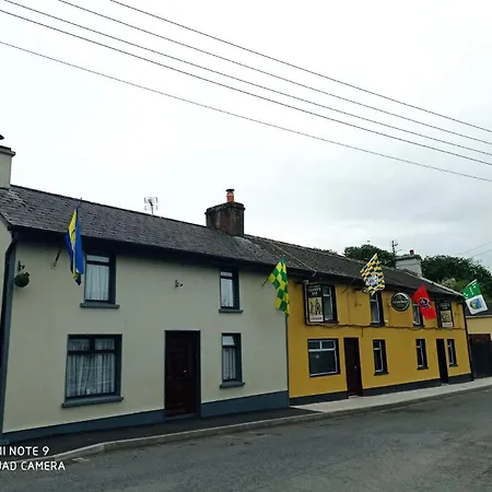 Danny's Bar Restaurant & * Broadford (Clare)