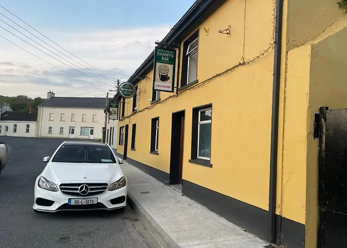 Danny's Bar & County Clare Kapselhotell Broadford (Clare)