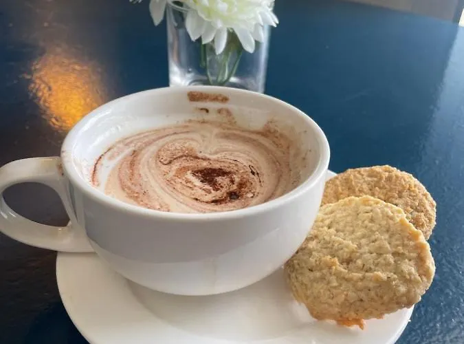 Capsule hotel Danny's Bar & County Clare *